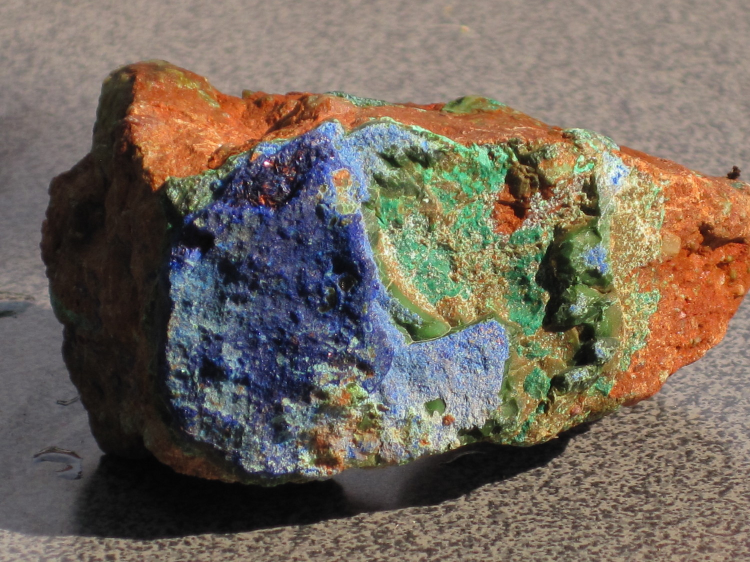 Azurit (blau) und Malachit (grün)